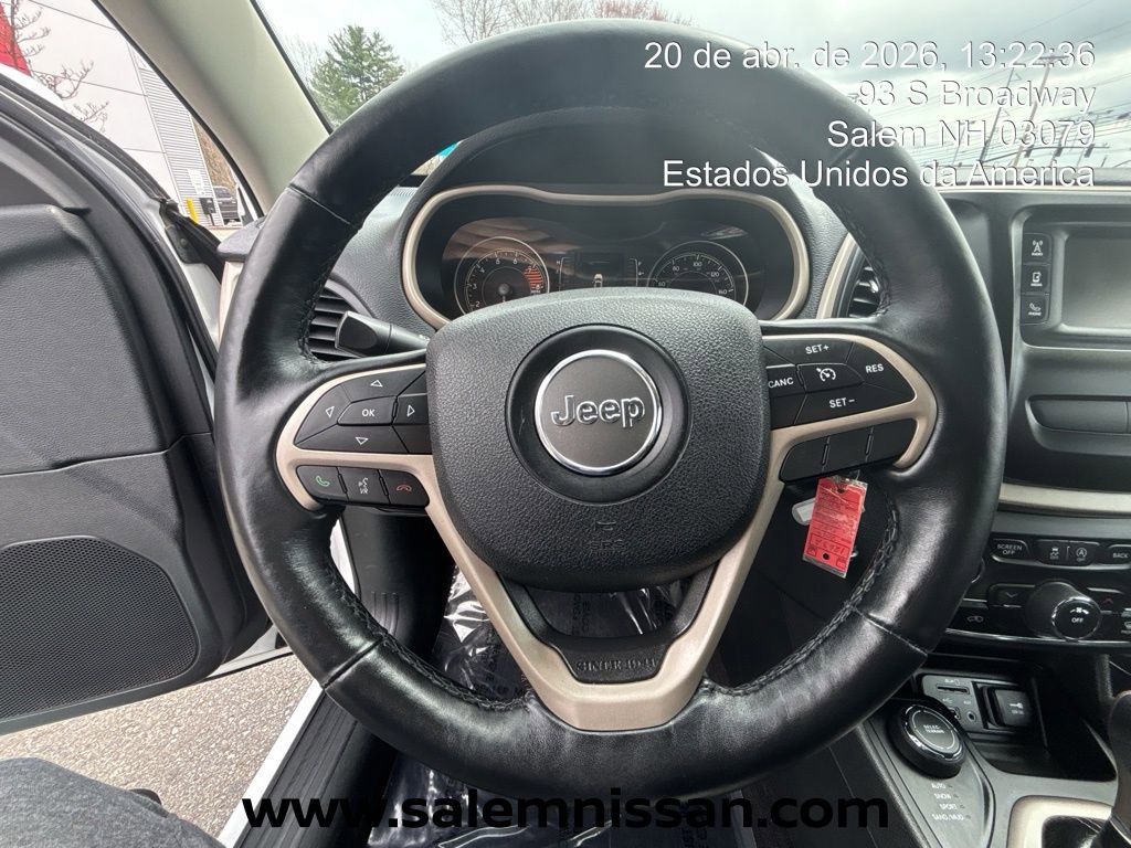Used 2017 Jeep Cherokee Latitude w/ Cold Weather Group image 9