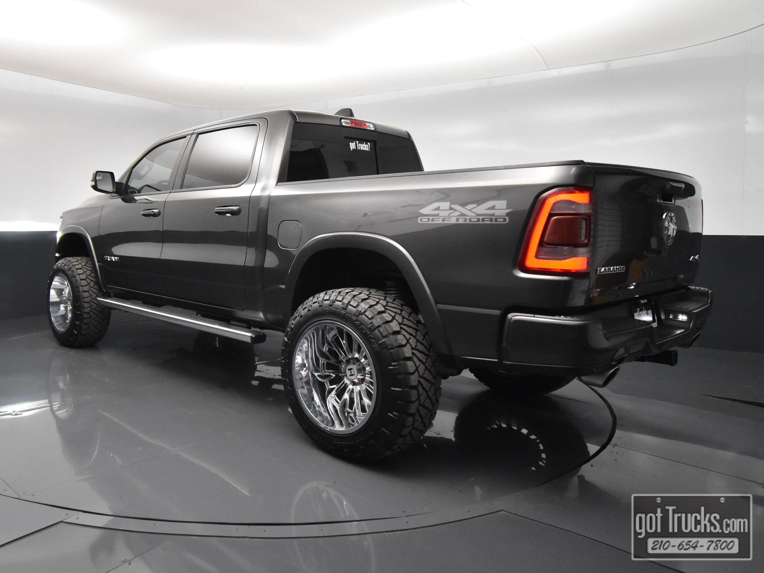 Used 2020 RAM 1500 Laramie w/ Sport Appearance Package AWD/4WD image 5