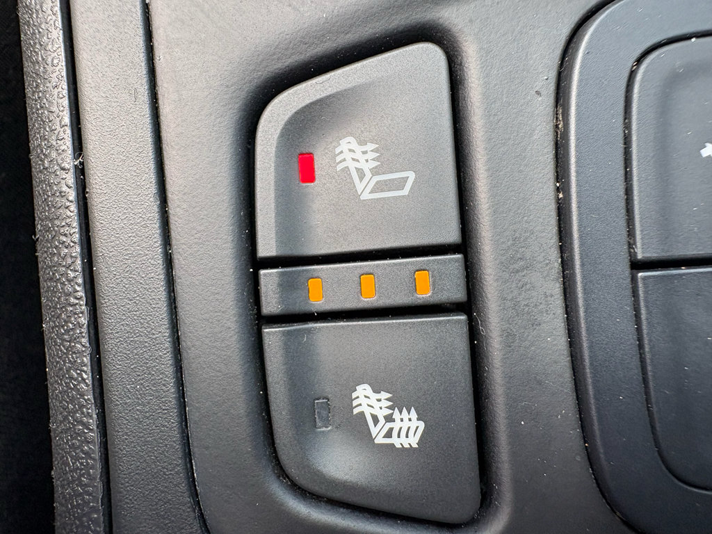 Used 2021 GMC Terrain SLE w/ Driver Convenience Package FWD image 21
