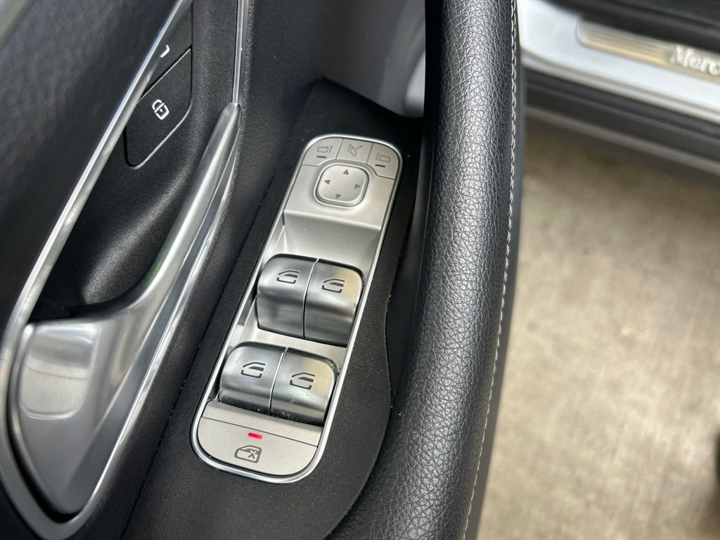 Used 2025 Mercedes-Benz GLE 350 4MATIC image 41