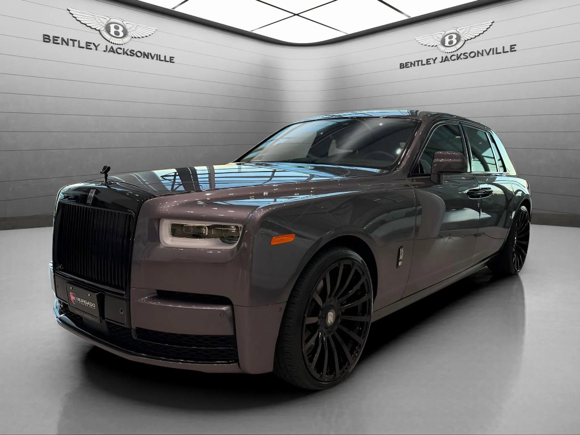 Used 2019 Rolls-Royce Phantom Sedan image 7