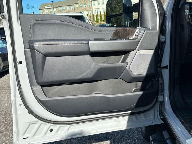 New 2026 Ford F250 Lariat w/ Black Appearance Package image 10