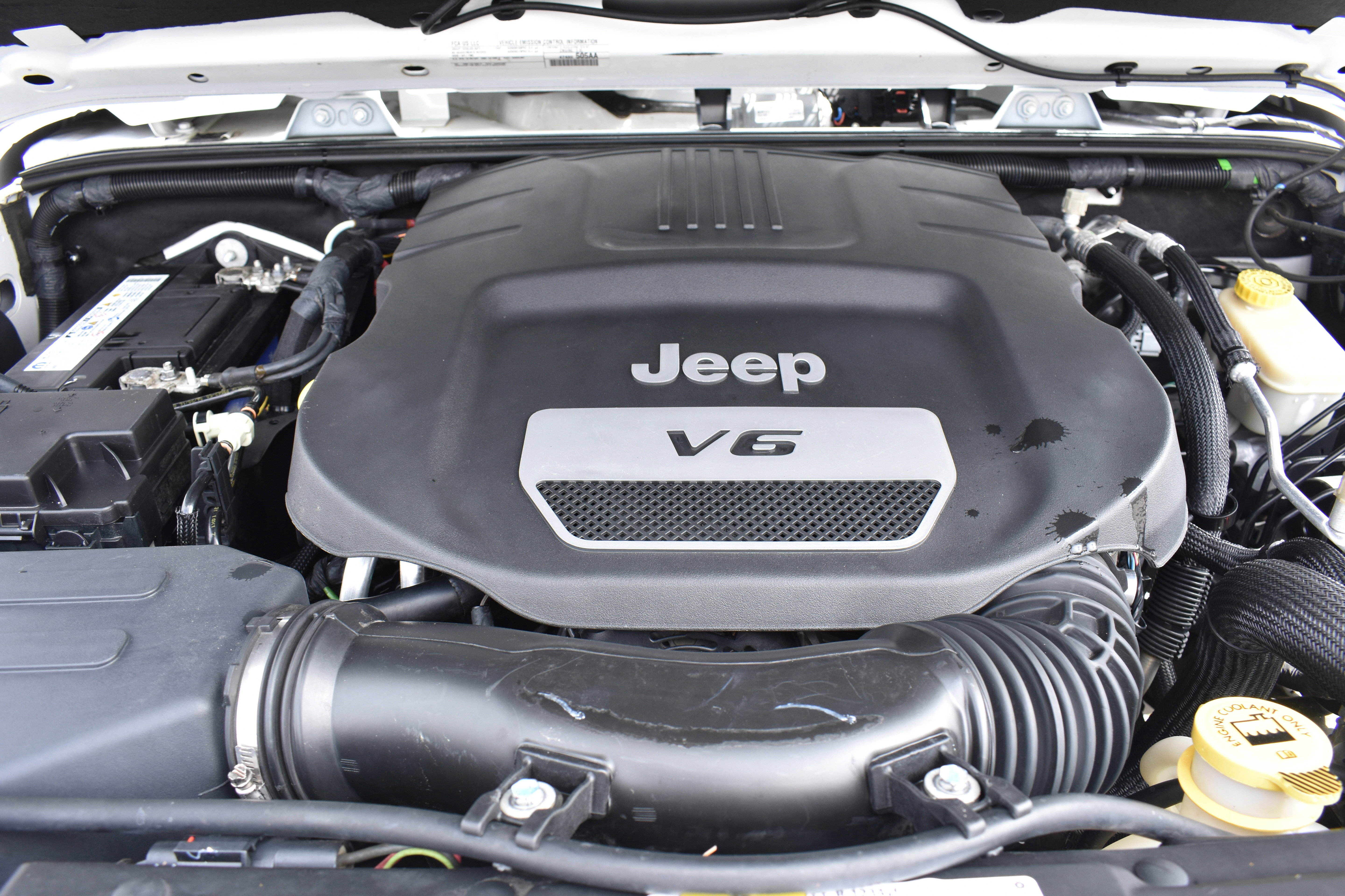 Used 2016 Jeep Wrangler Unlimited Sahara image 32