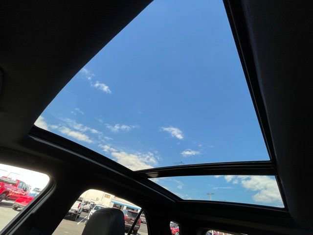 Used 2022 Chevrolet Equinox RS w/ RS Leather Package image 24