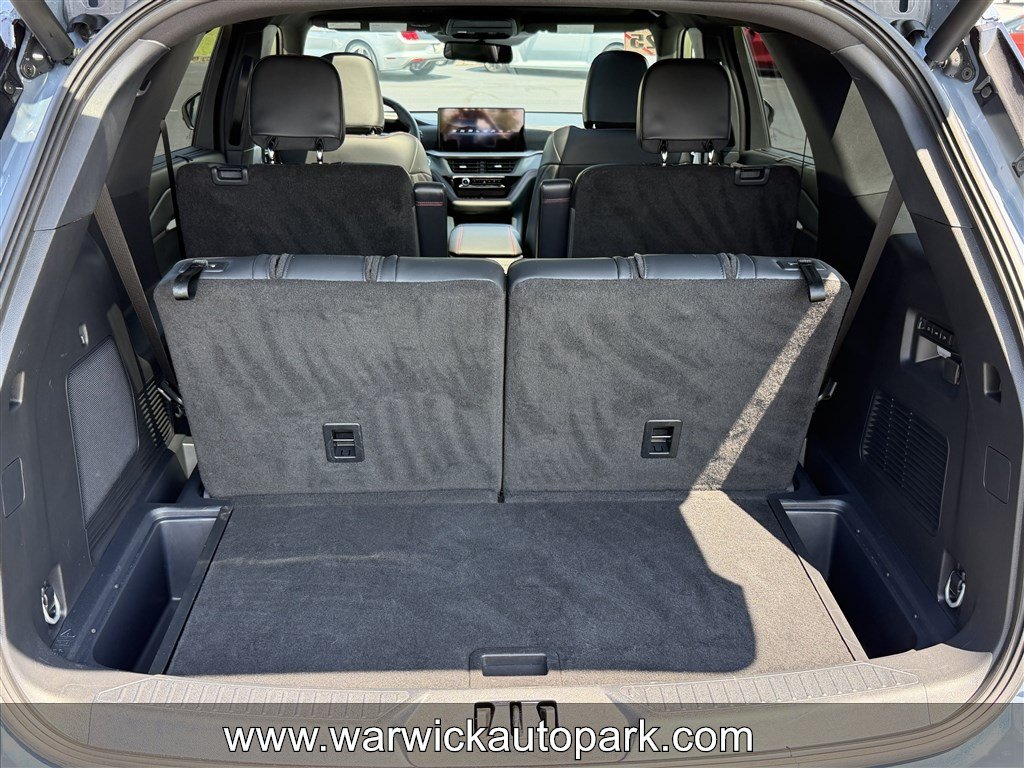 Used 2025 Ford Explorer ST AWD/4WD image 17