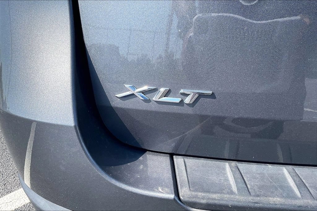 Certified 2022 Ford Explorer XLT w/ Equipment Group 202A AWD/4WD image 8