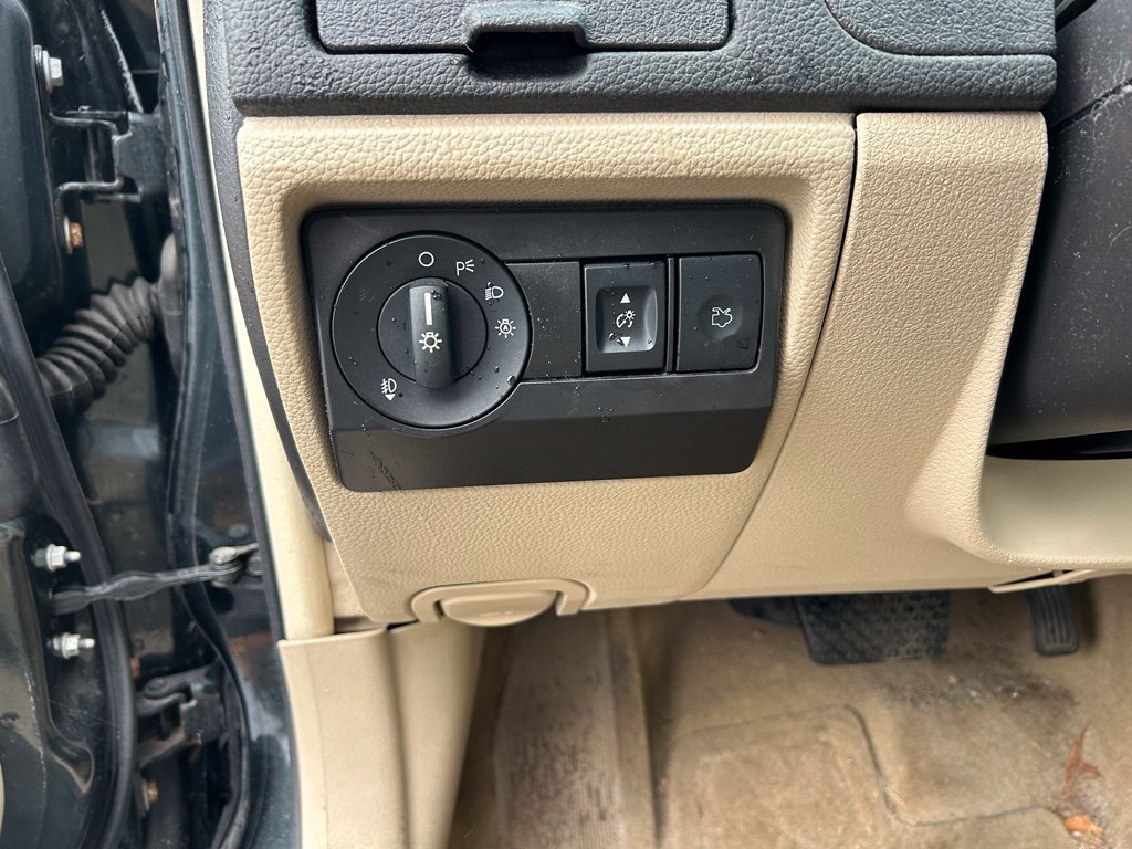 Used 2010 Mercury Milan Premier AWD/4WD image 30