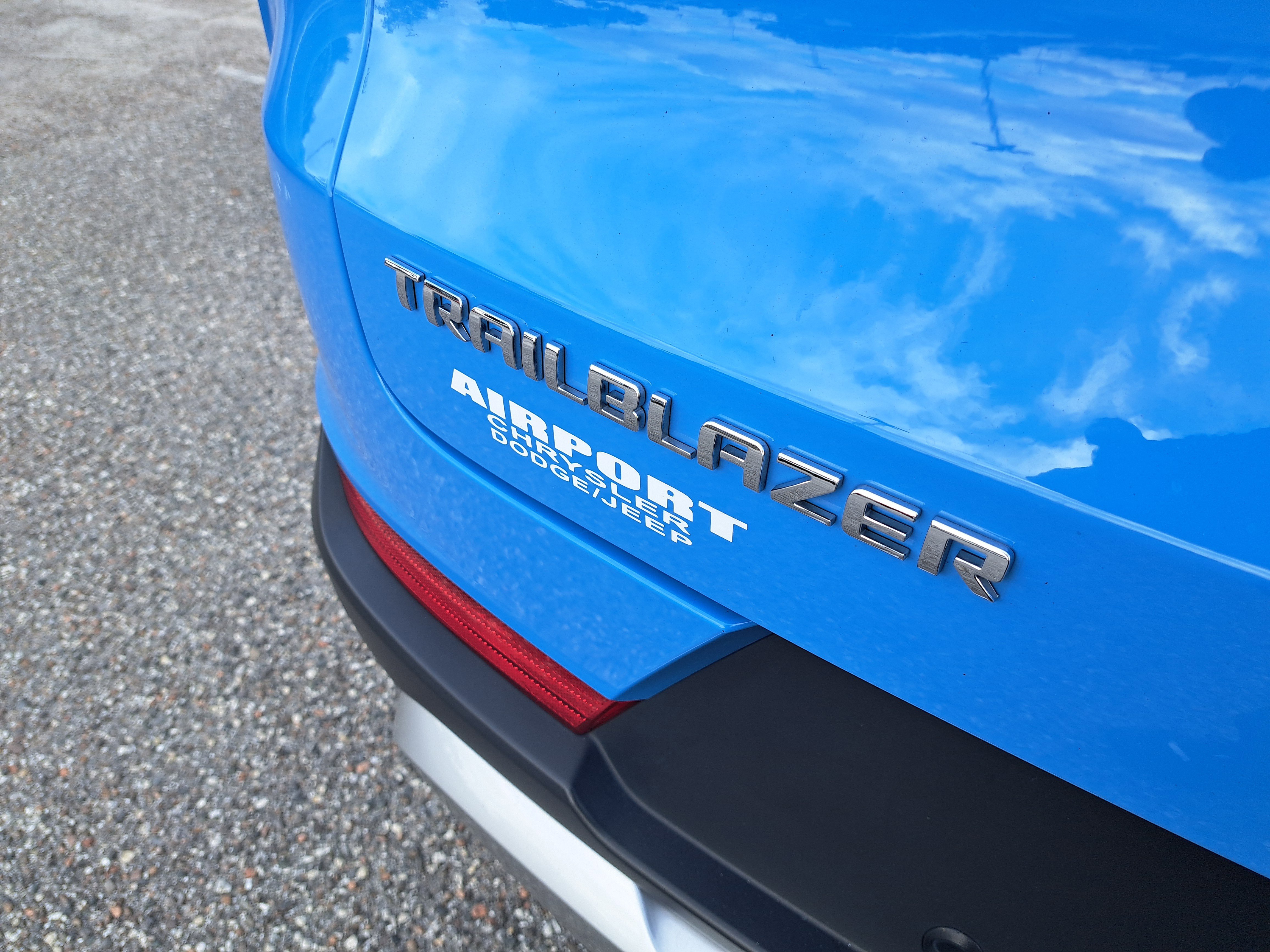 Used 2024 Chevrolet TrailBlazer LT w/ Driver Confidence Package image 9