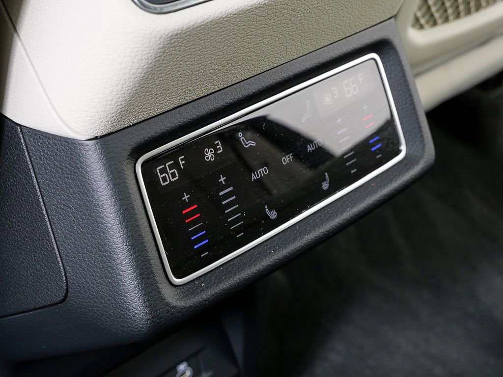 Certified 2024 Audi Q8 e-tron Premium Plus AWD/4WD image 21