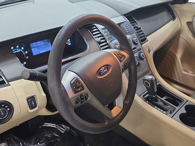 Used 2017 Ford Taurus SE image 14