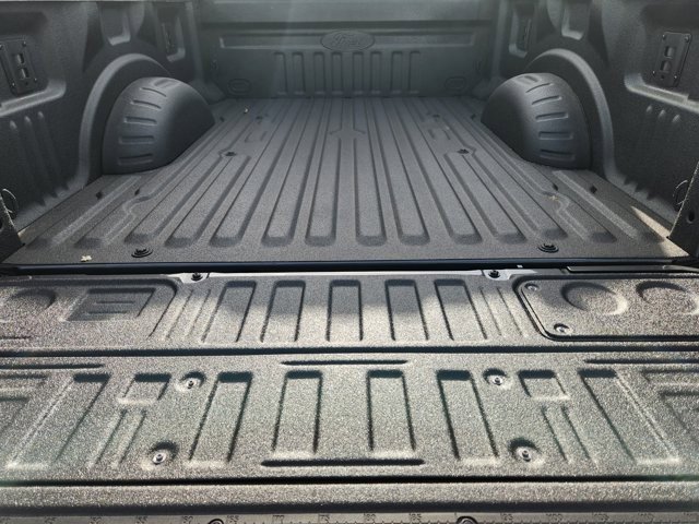 New 2026 Ford F250 Lariat w/ Black Appearance Package image 25