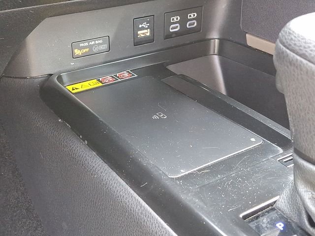 Used 2025 Toyota Camry LE FWD image 27