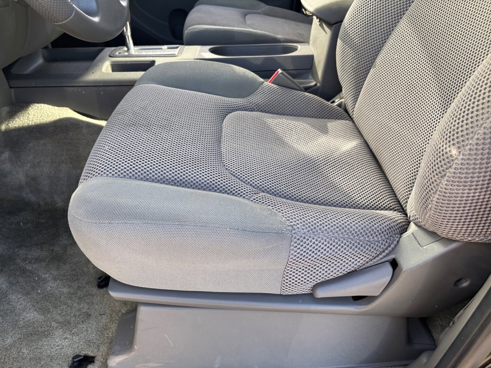 Used 2016 Nissan Frontier SV image 13