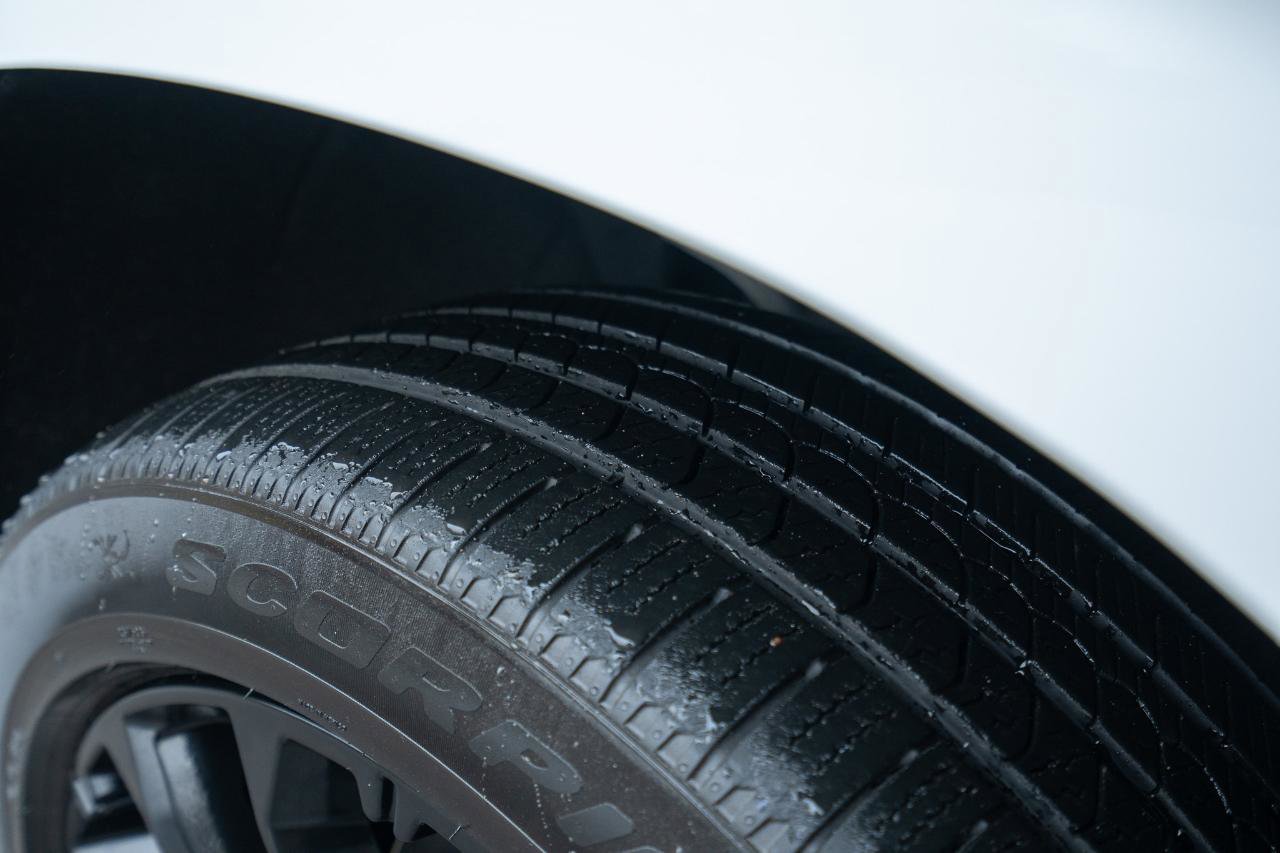 Used 2023 Chevrolet Tahoe LT w/ Luxury Package image 36