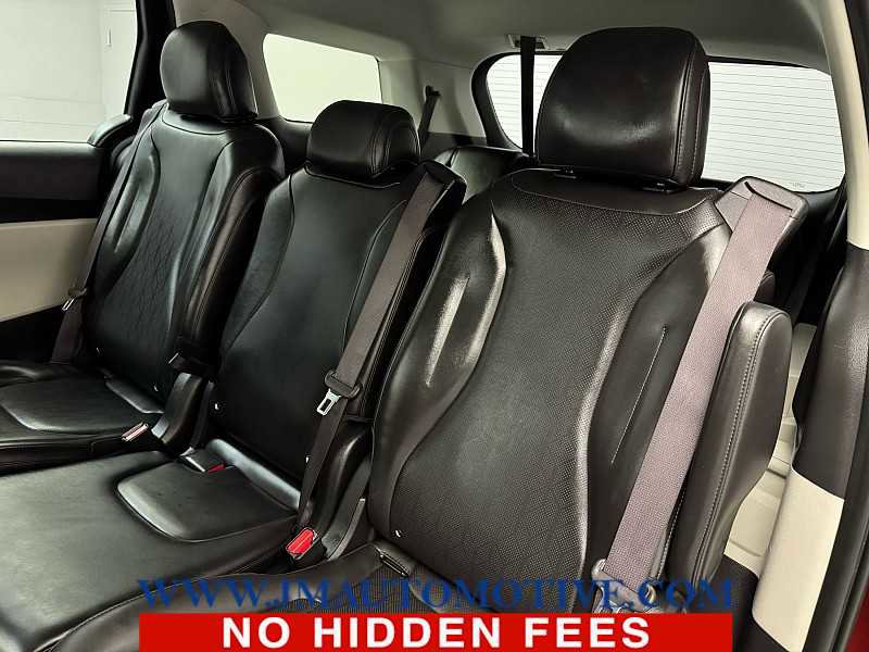 Used 2024 Kia Carnival LX image 15