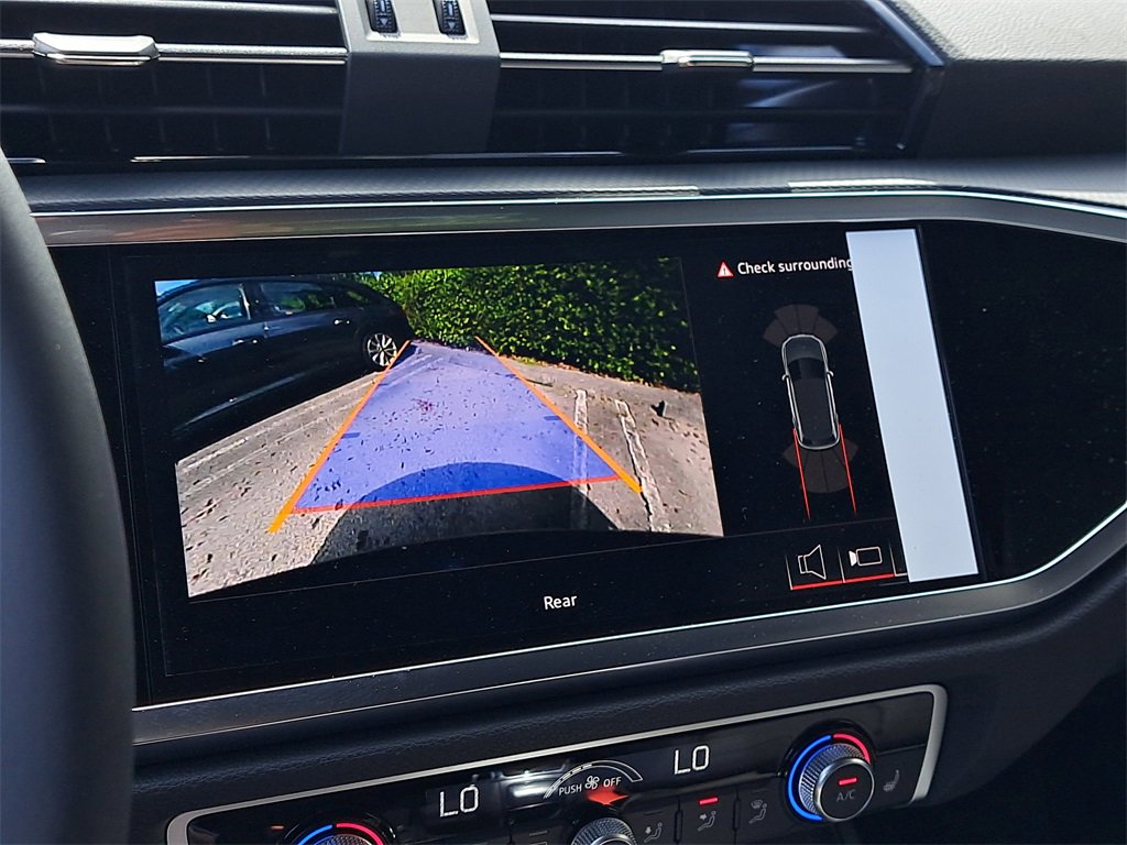 New 2025 Audi Q3 2.0T Premium image 13