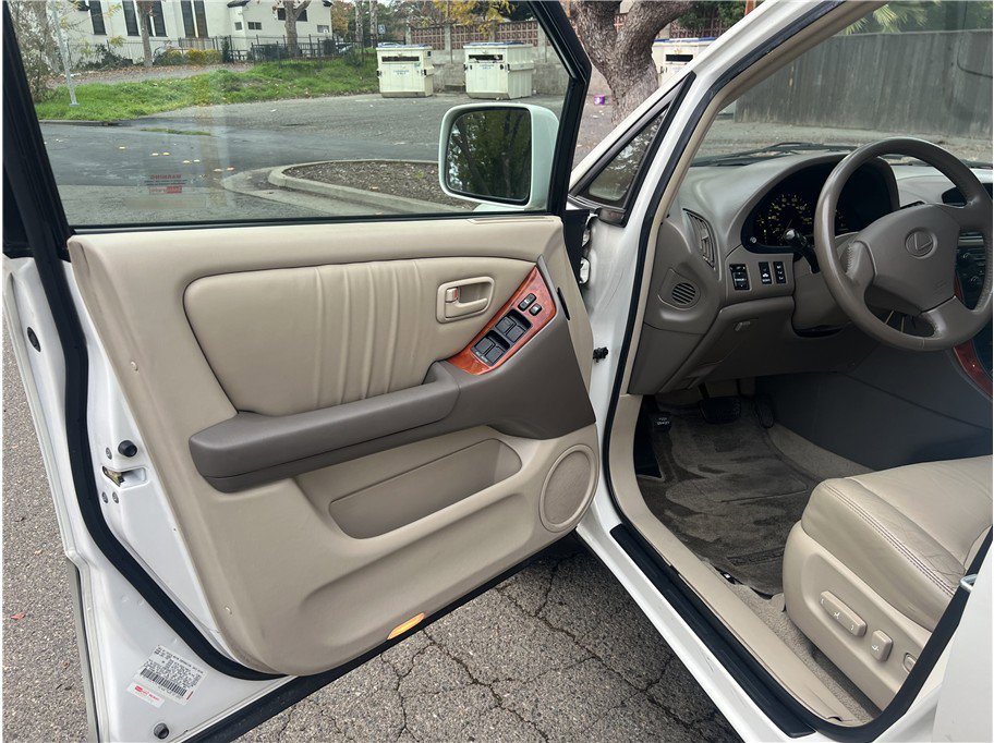 Used 2000 Lexus RX 300 image 13