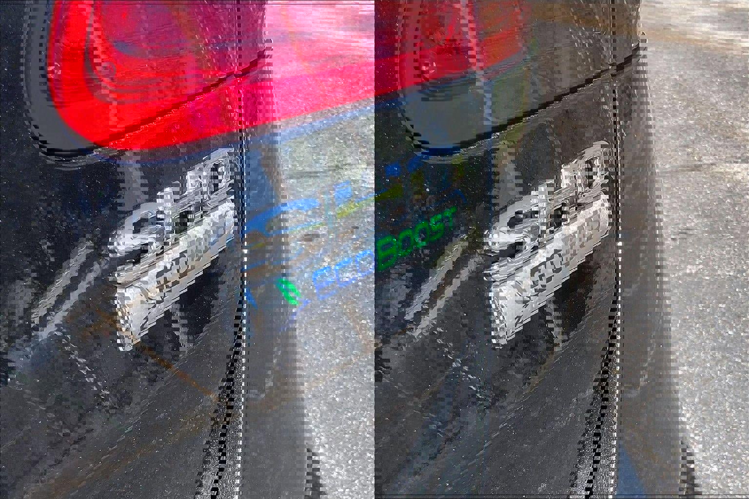 Used 2013 Ford Taurus SHO image 8