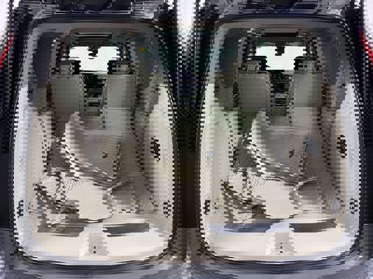 Certified 2024 Cadillac Escalade Sport Platinum w/ LPO, ONYX Package image 16