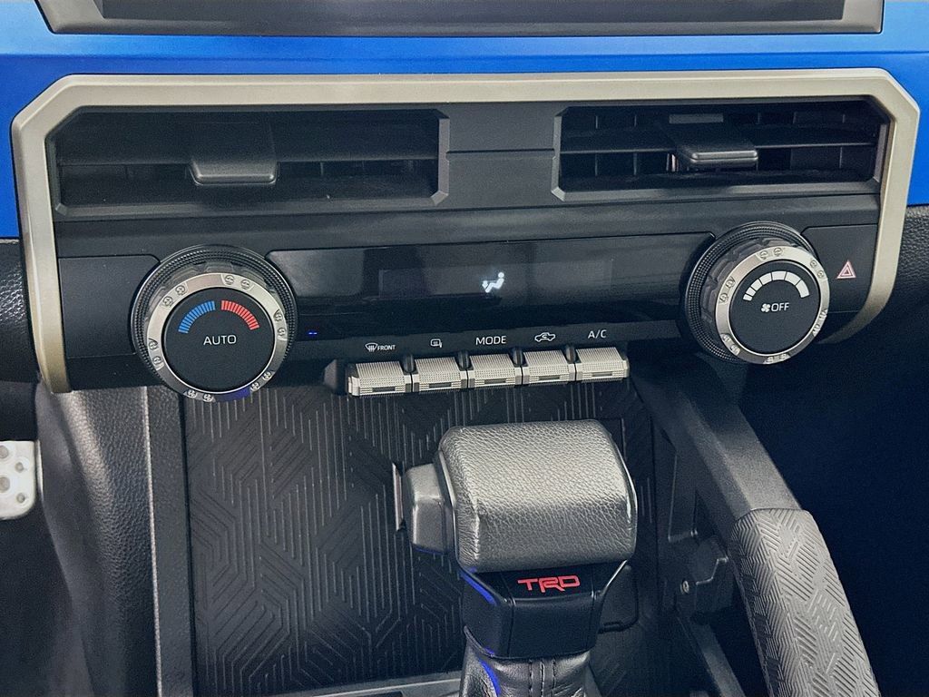 Used 2024 Toyota Tacoma TRD Sport image 16