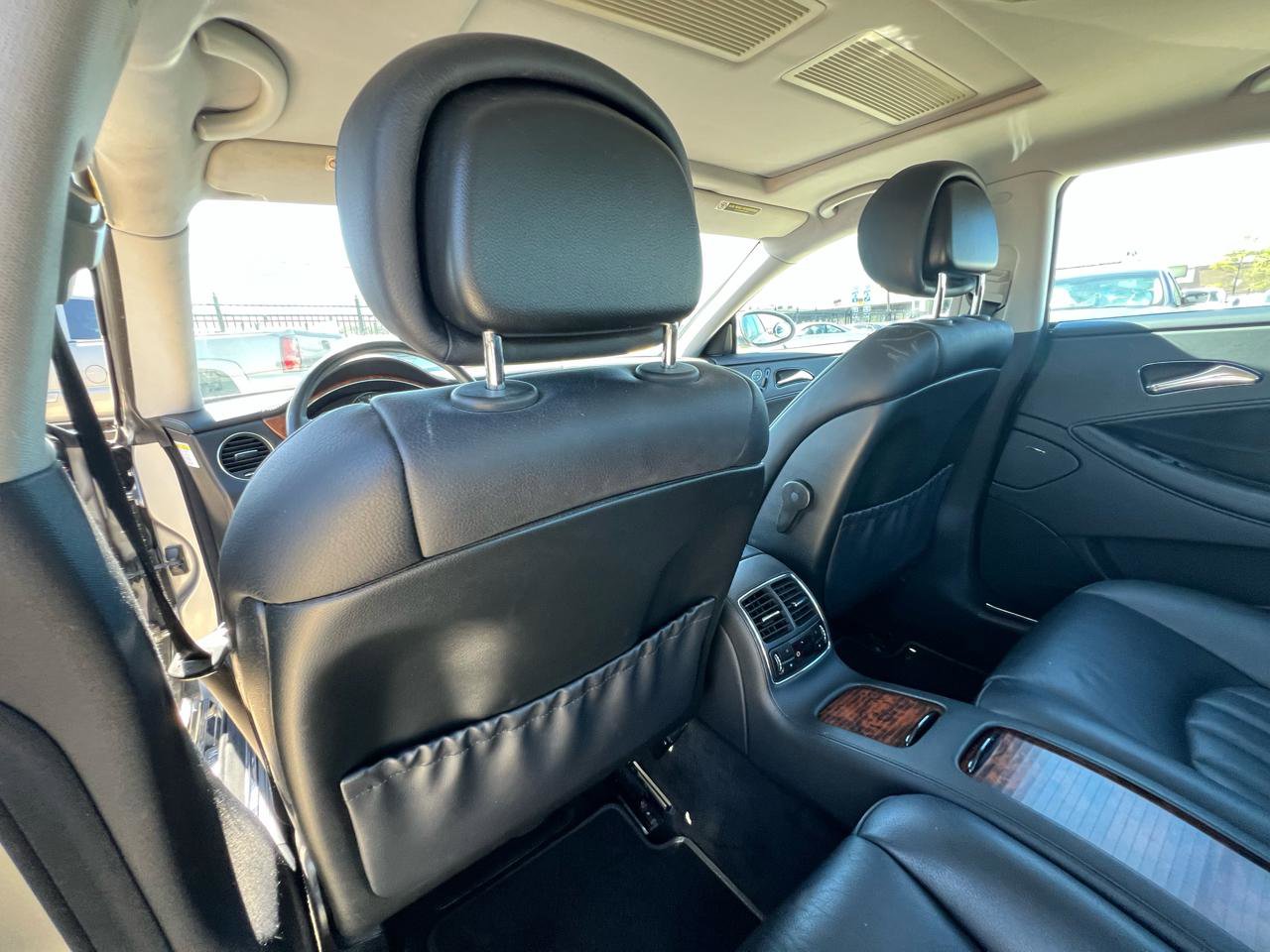 Used 2006 Mercedes-Benz CLS 500 image 34