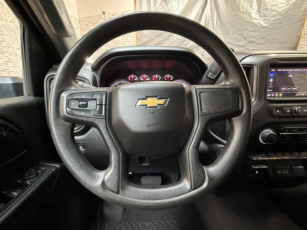 Used 2025 Chevrolet Silverado 2500 Custom w/ Custom Value Package AWD/4WD image 15