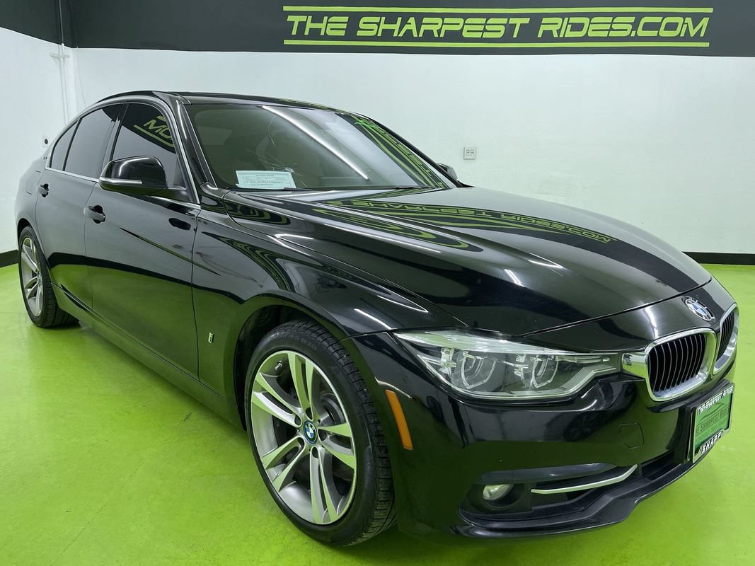 Used 2018 BMW 330e w/ Convenience Package RWD image 2