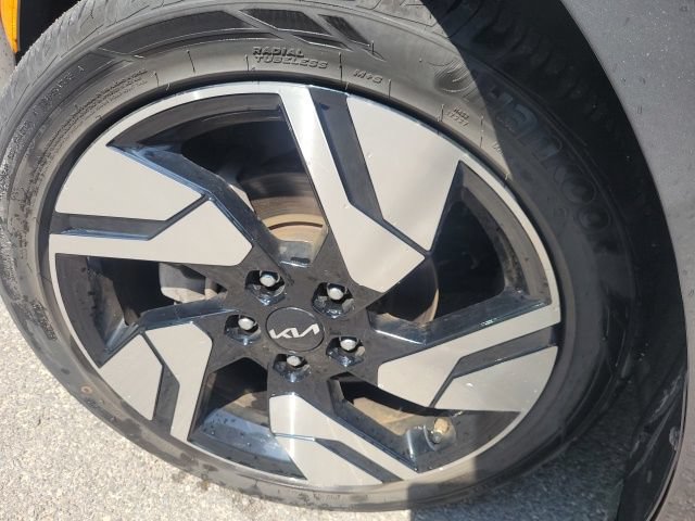 Certified 2023 Kia Soul GT-Line FWD image 10