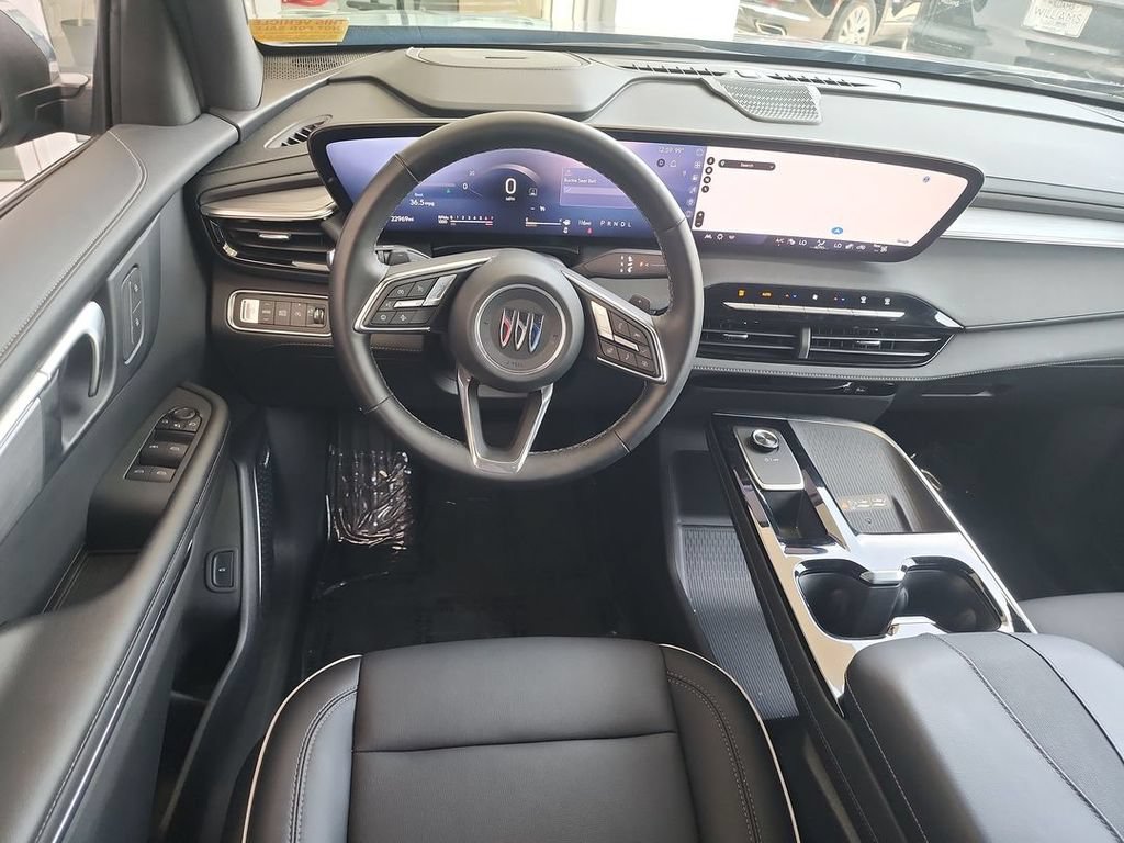 Certified 2025 Buick Enclave Preferred FWD image 10