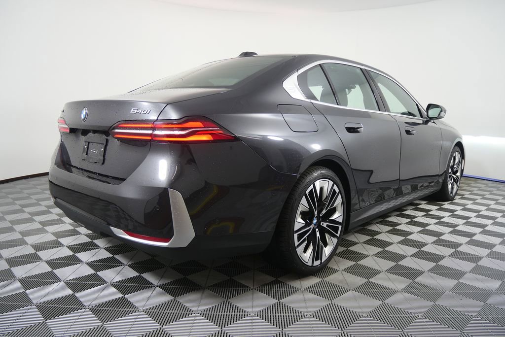 Certified 2025 BMW 540i xDrive image 3