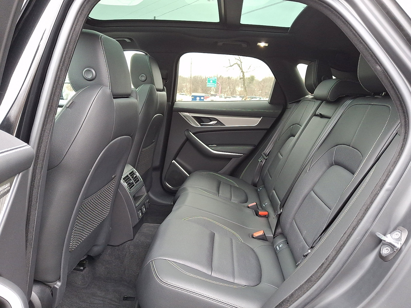 Used 2026 Jaguar F-PACE R-Dynamic S image 5