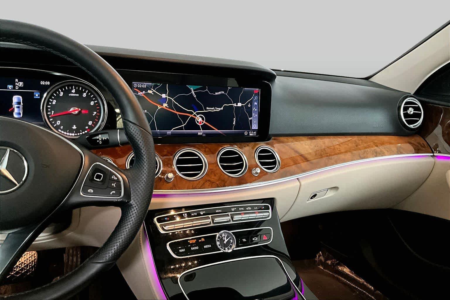 Certified 2018 Mercedes-Benz E 300 4MATIC image 7