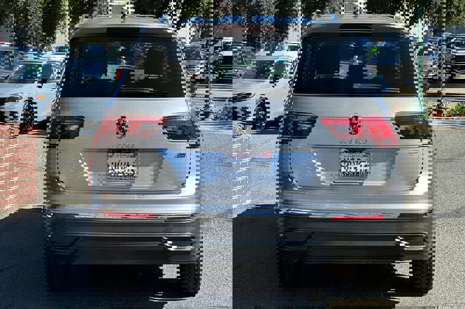 Used 2022 Volkswagen Tiguan SE image 5