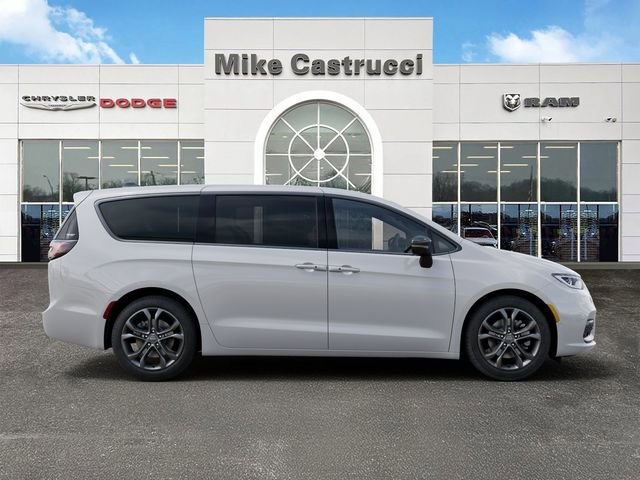 New 2026 Chrysler Pacifica Select image 21