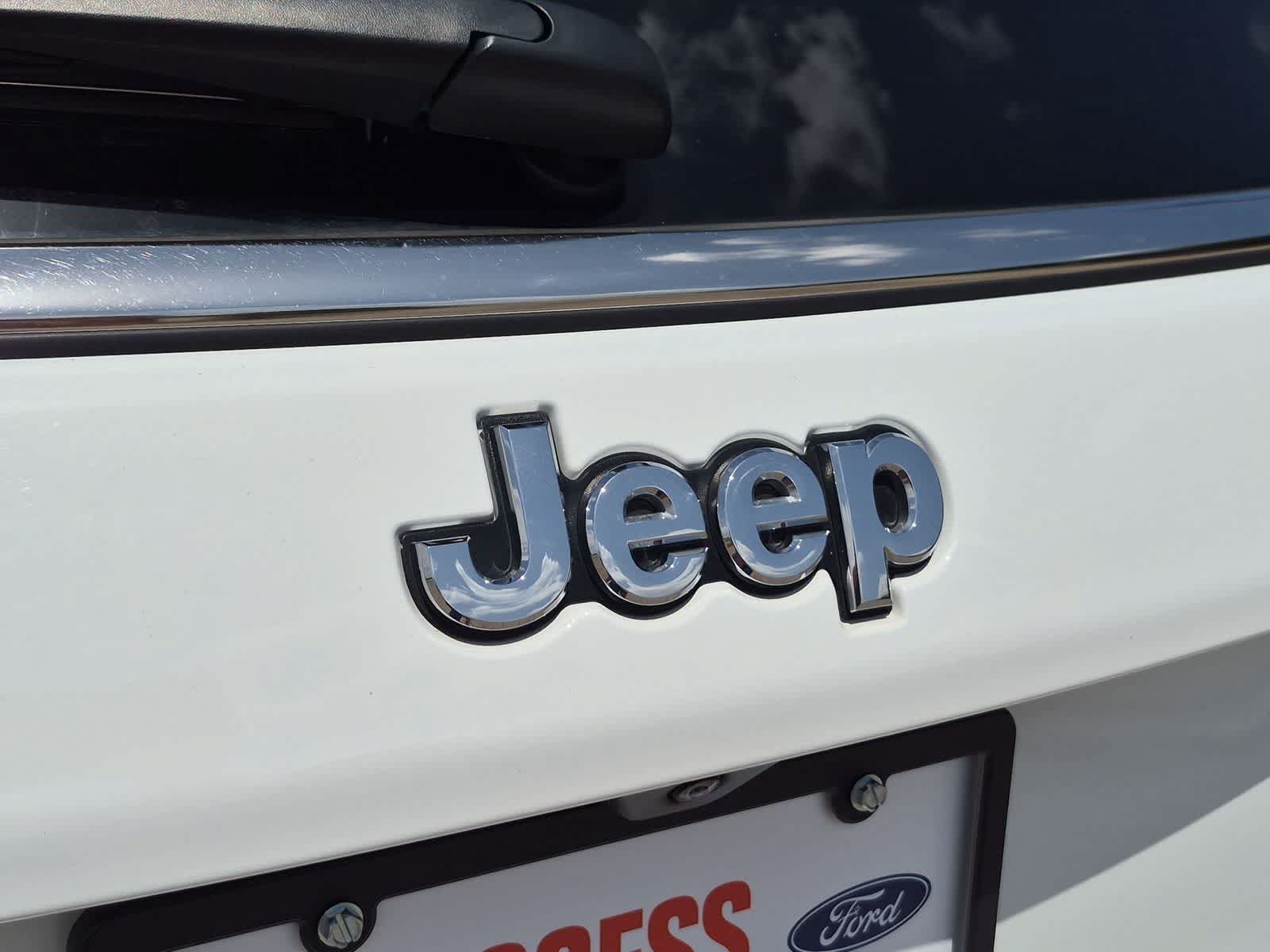 Used 2025 Jeep Compass Limited AWD/4WD image 29