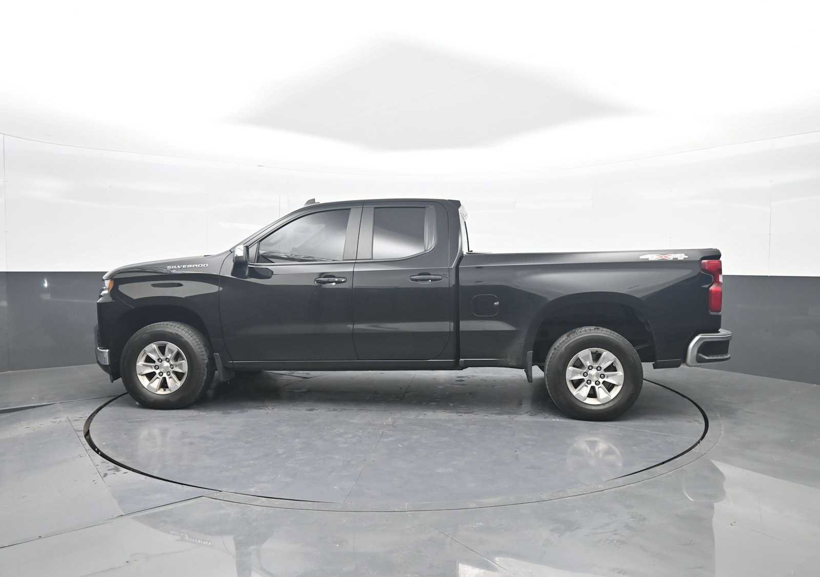 Used 2021 Chevrolet Silverado 1500 LT AWD/4WD image 5