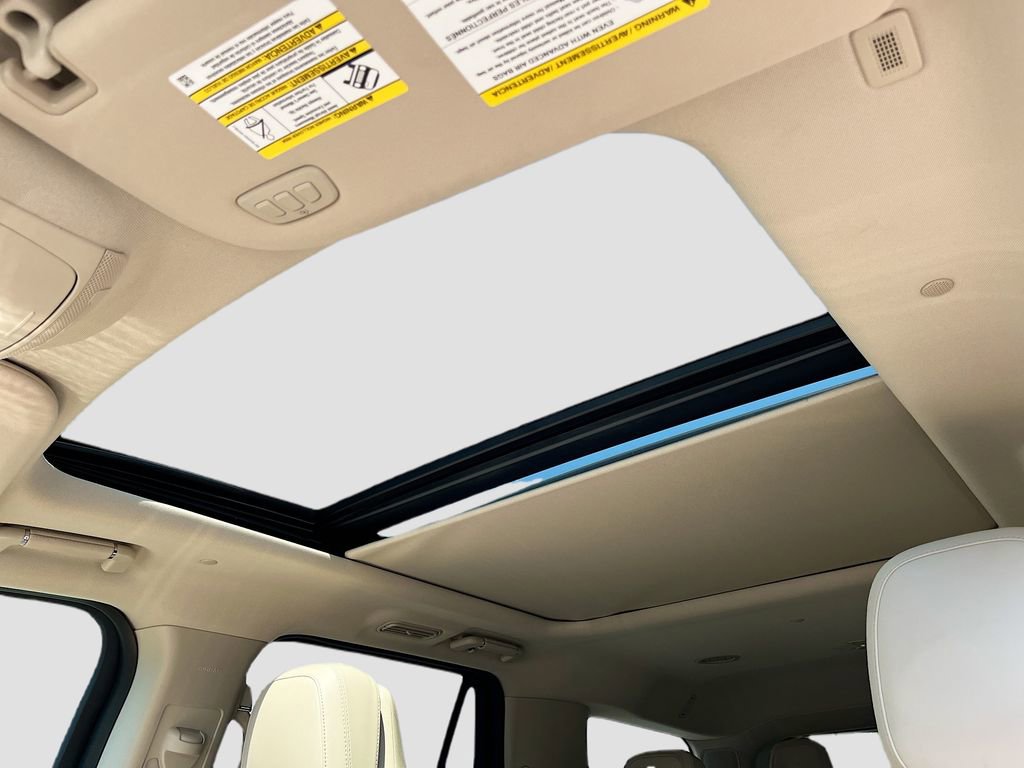 Used 2021 Lincoln Navigator Reserve w/ Luxury Package image 28