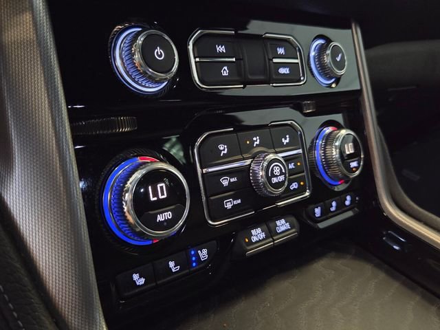 Used 2021 GMC Yukon Denali w/ Denali Premium Package RWD image 22