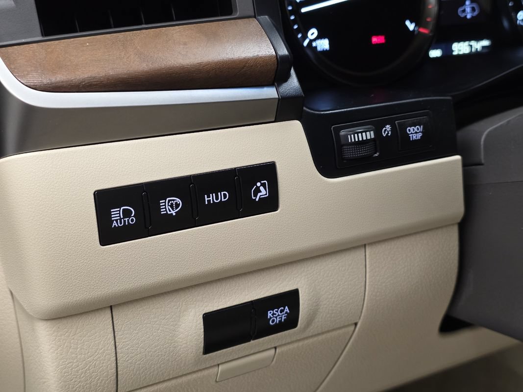 Used 2017 Lexus LX 570 4WD w/ Luxury Package image 29