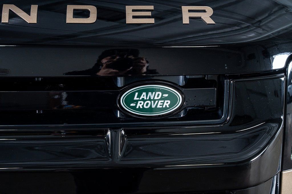 Used 2025 Land Rover Defender 110 X image 18