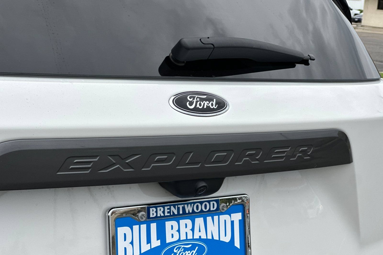 Used 2023 Ford Explorer XLT w/ Equipment Group 202A AWD/4WD image 26