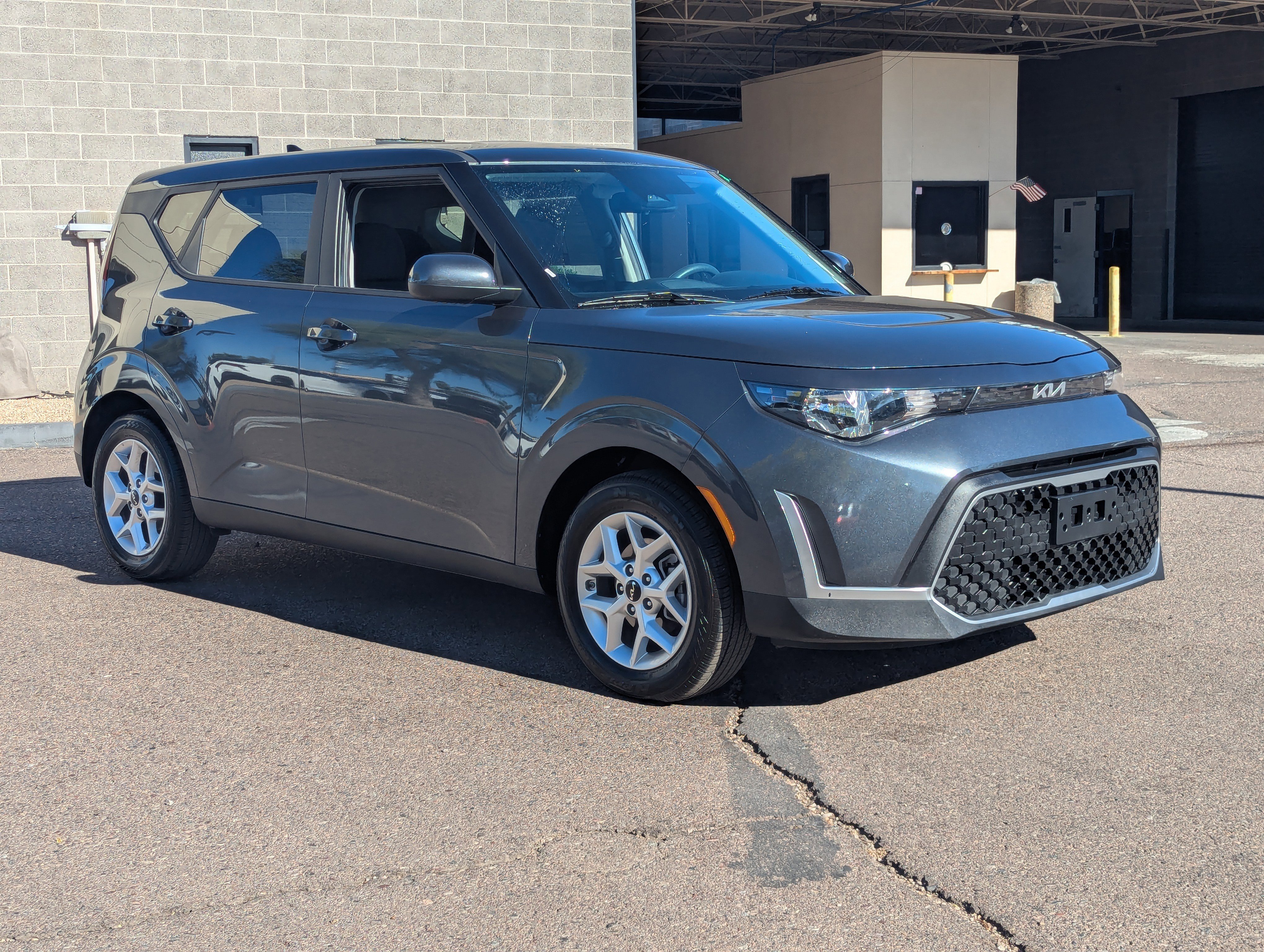 Certified 2025 Kia Soul LX w/ LX Technology Package image 33