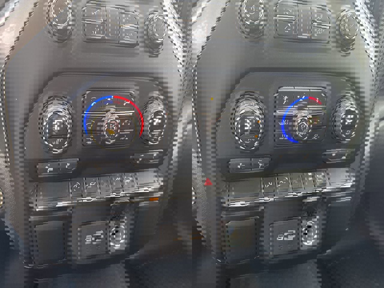 Used 2019 Chevrolet Silverado 1500 RST w/ All-Star Edition RWD image 16