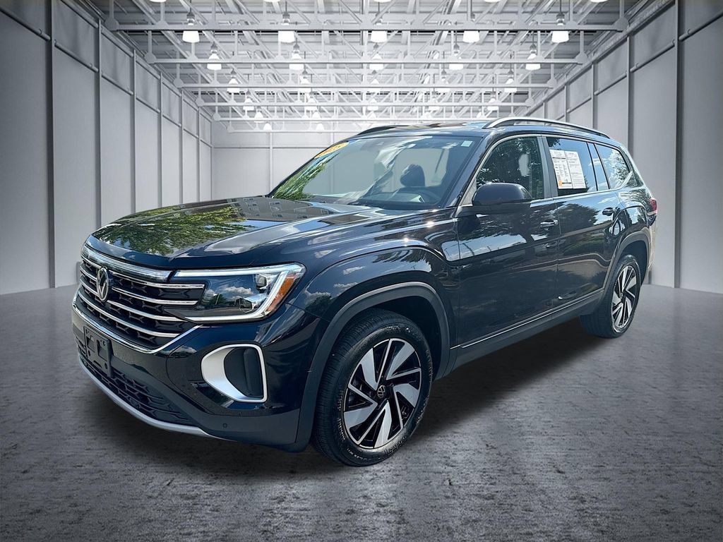 Used 2025 Volkswagen Atlas SE AWD/4WD image 3