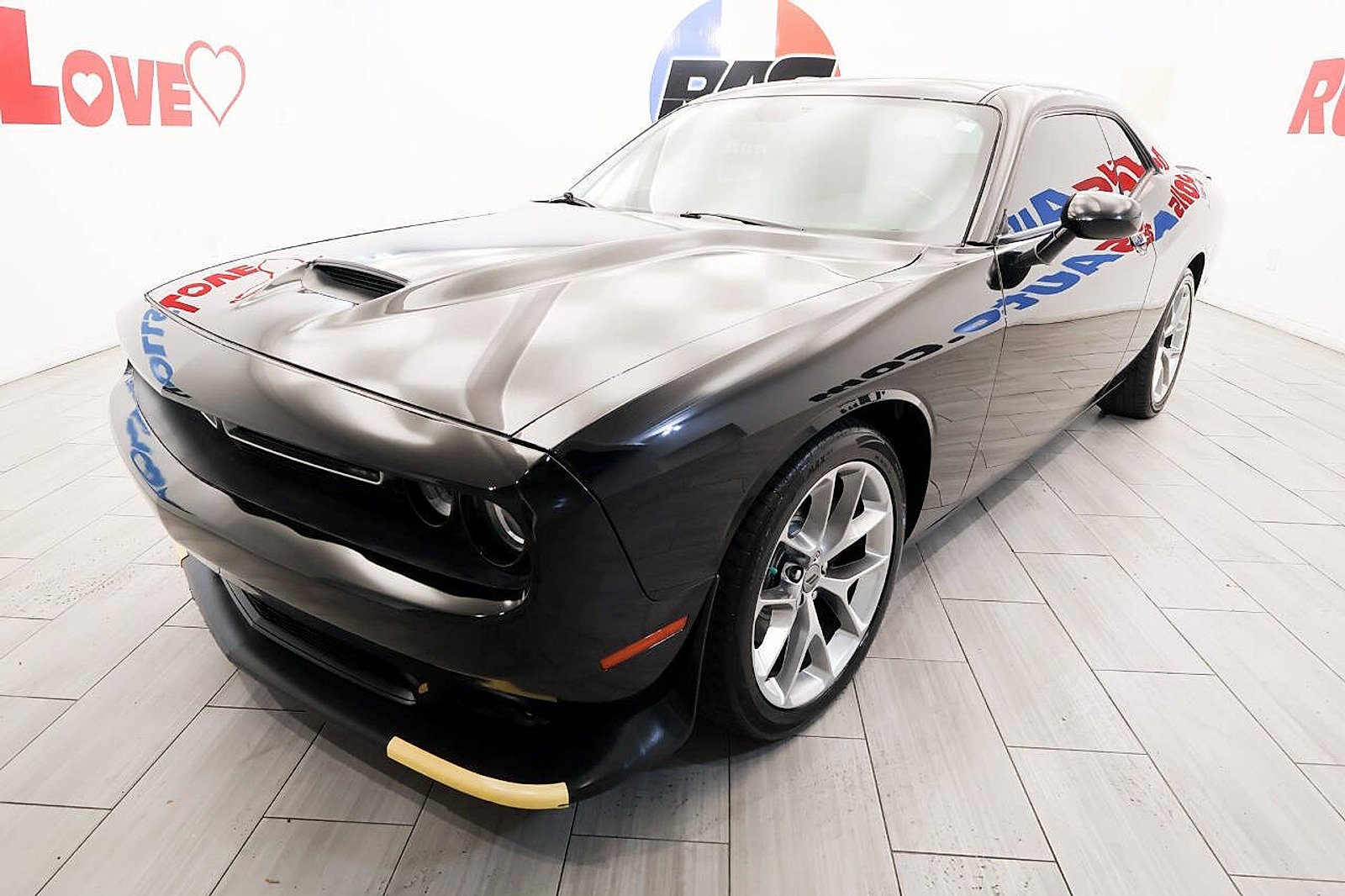 Used 2020 Dodge Challenger GT RWD image 1