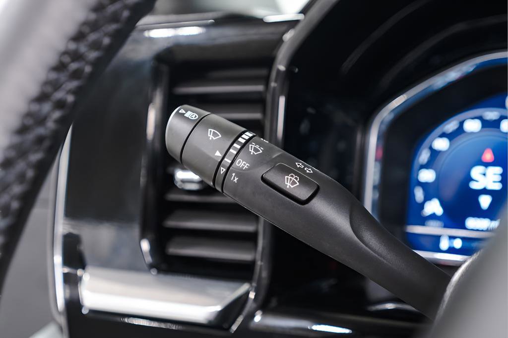 Used 2025 Chevrolet Silverado 2500 LT w/ Convenience Package image 20