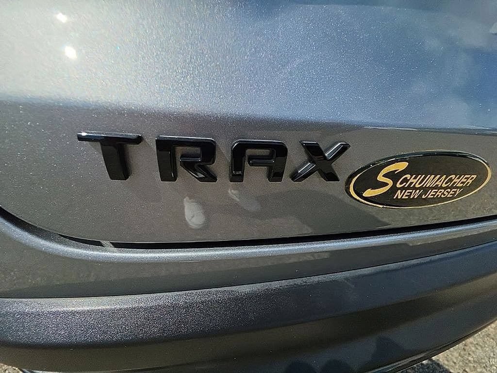 Certified 2024 Chevrolet Trax RS FWD image 33