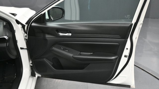 Used 2021 Nissan Altima 2.5 S FWD image 14