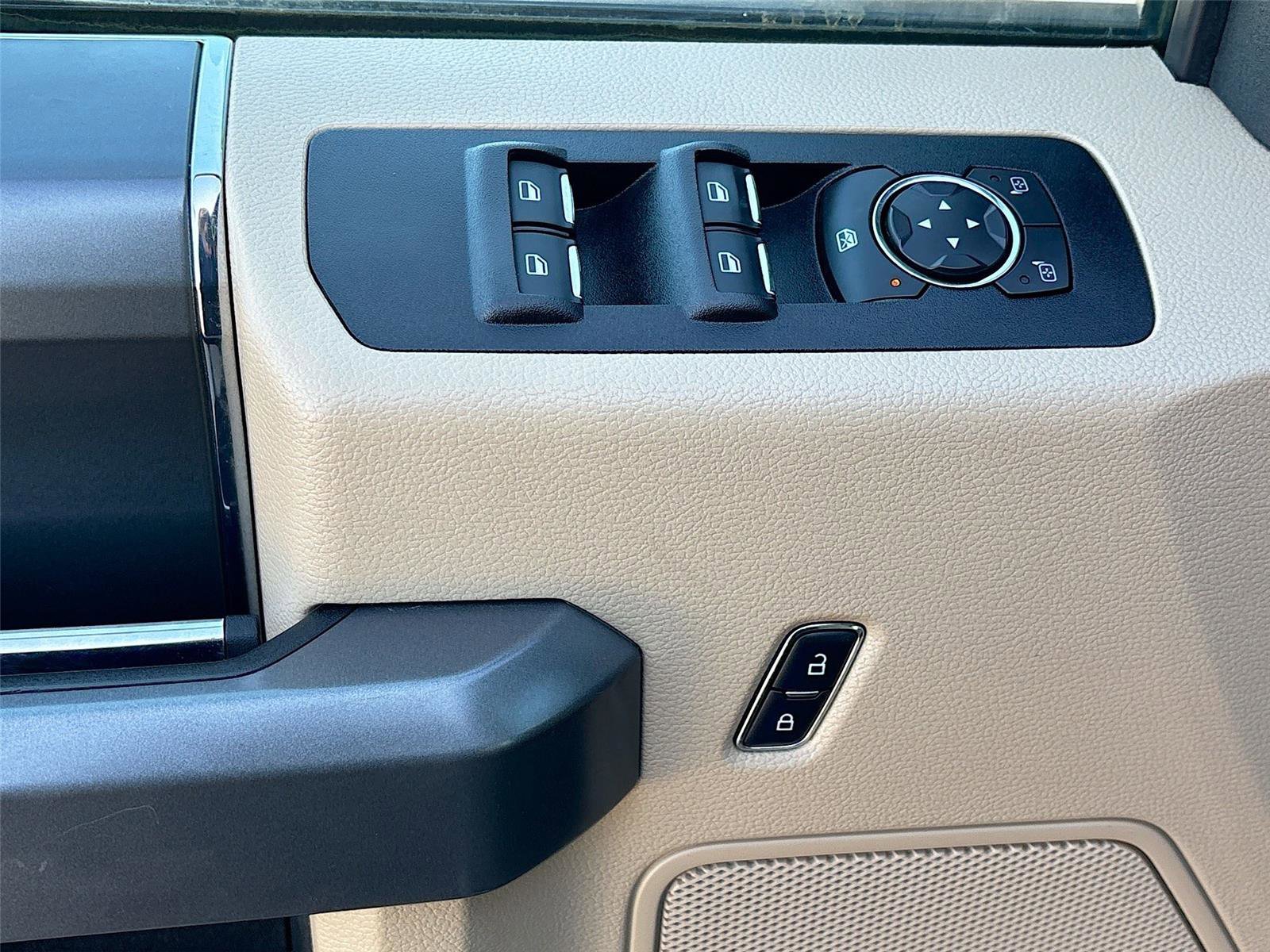 Used 2016 Ford F150 XLT w/ Equipment Group 302A Luxury image 18