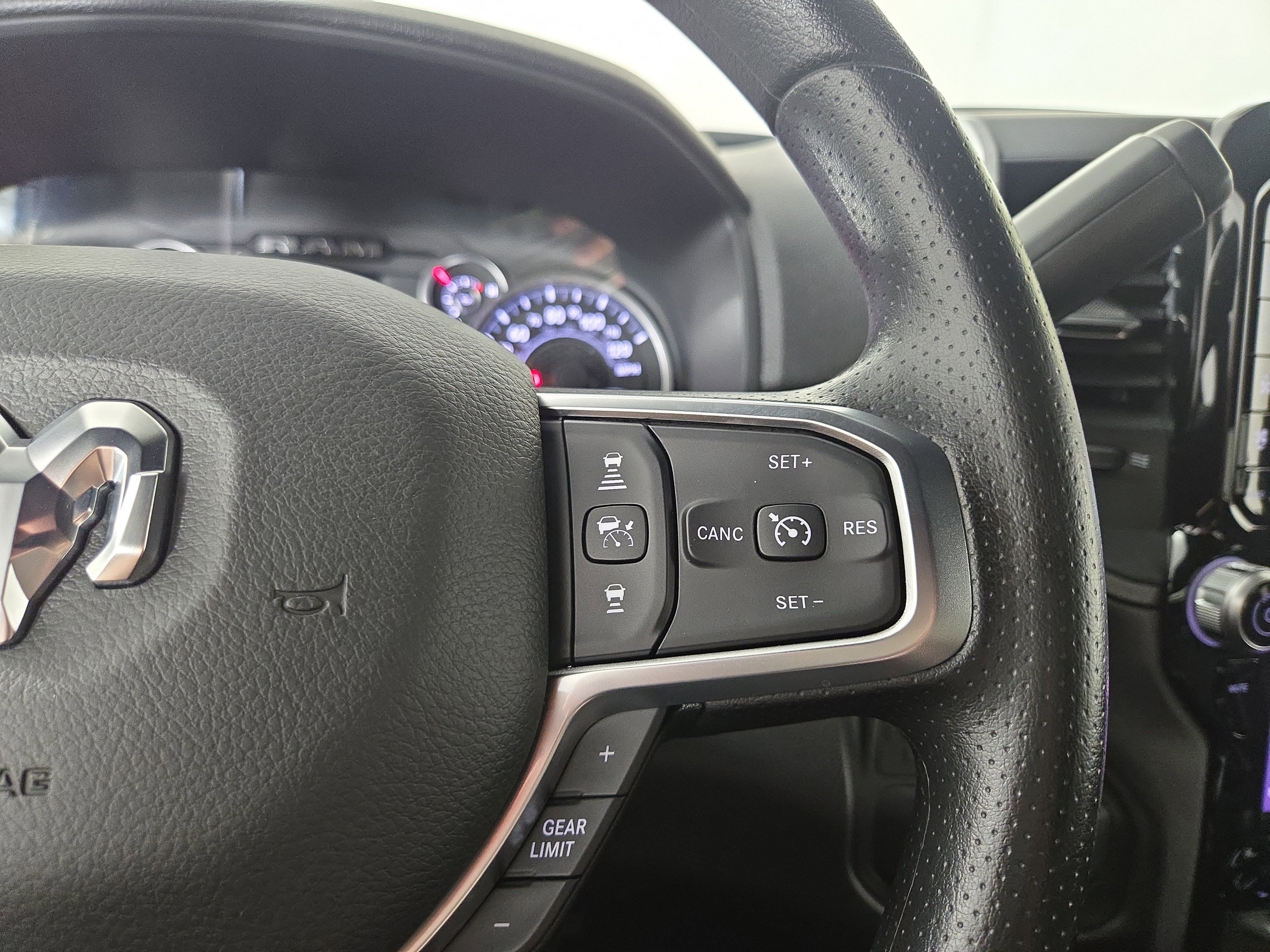 Used 2026 RAM 2500 Tradesman AWD/4WD image 17